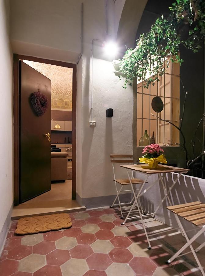 Parma Centro House Apartment ภายนอก รูปภาพ