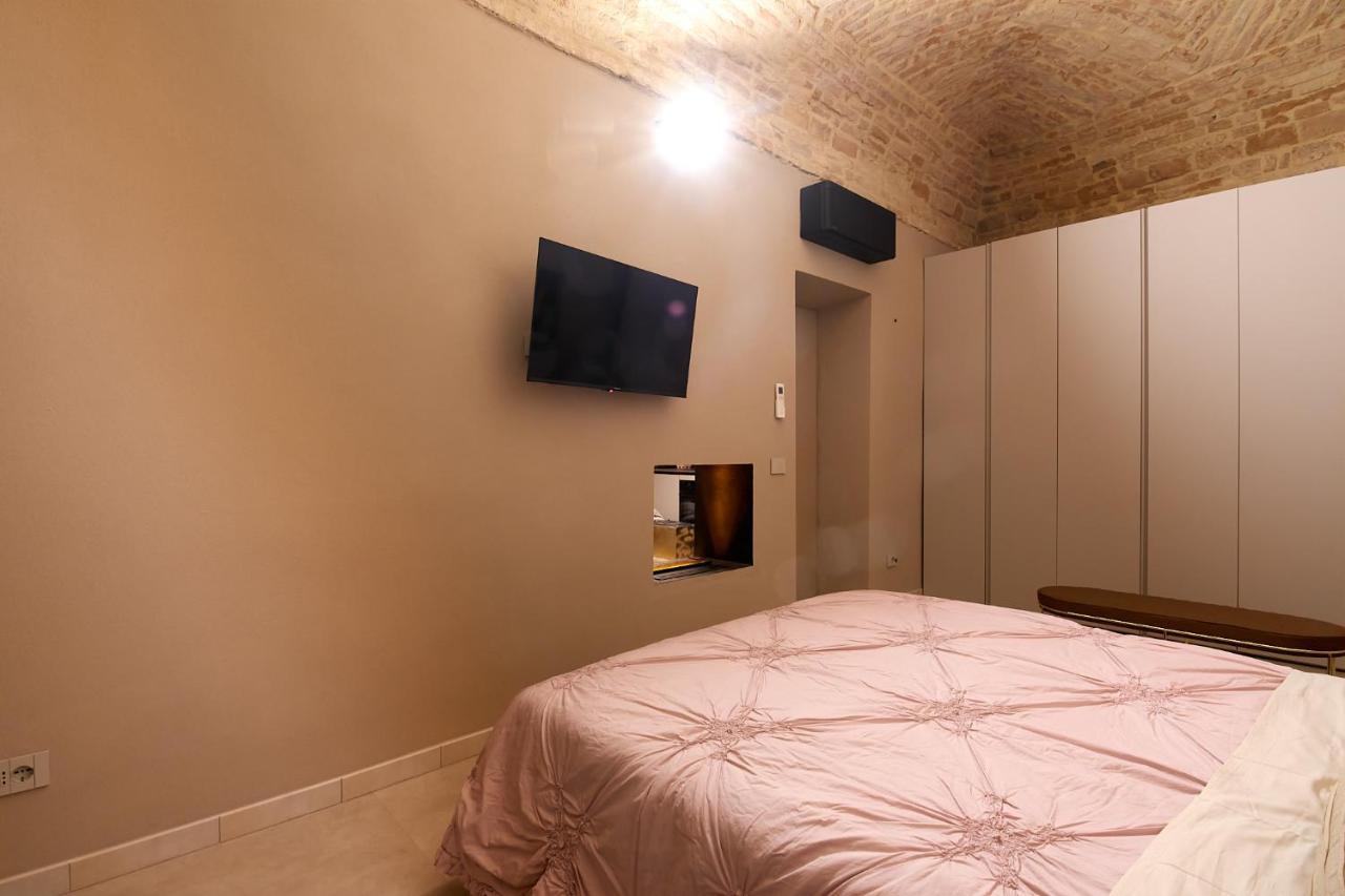 Parma Centro House Apartment ภายนอก รูปภาพ