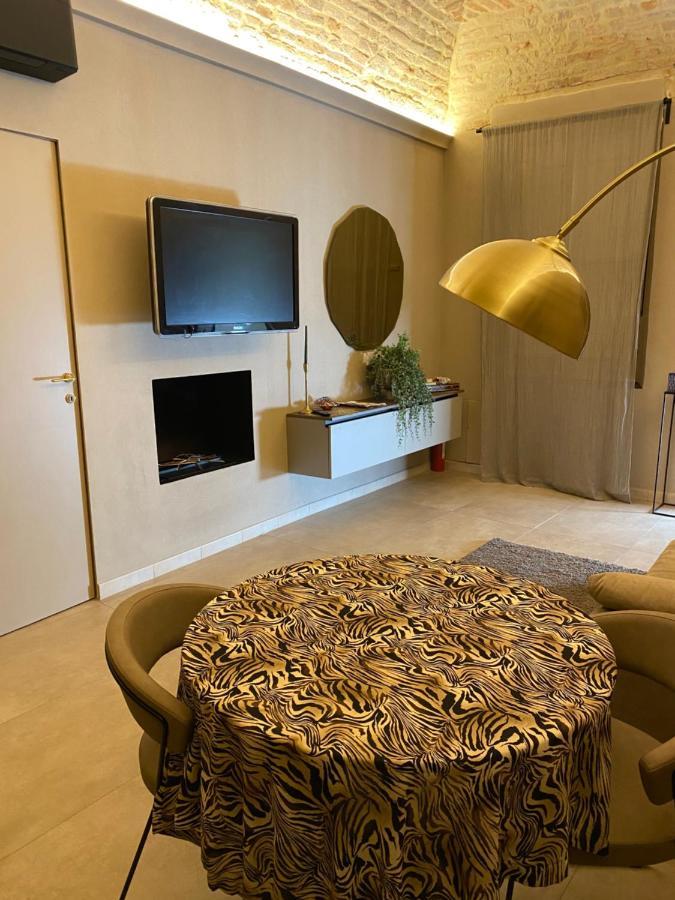Parma Centro House Apartment ภายนอก รูปภาพ